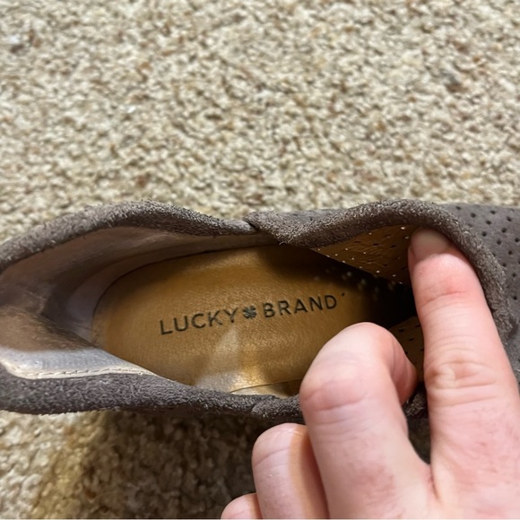 Lucky Brand Brooklin Perforated Cutout Suede Leather Ankle Boots Booties 5.5M - Picture 8 of 9